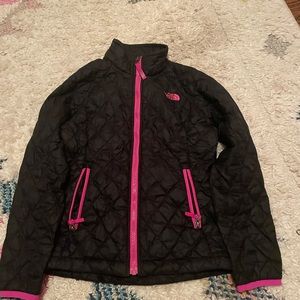 Black north face jacket